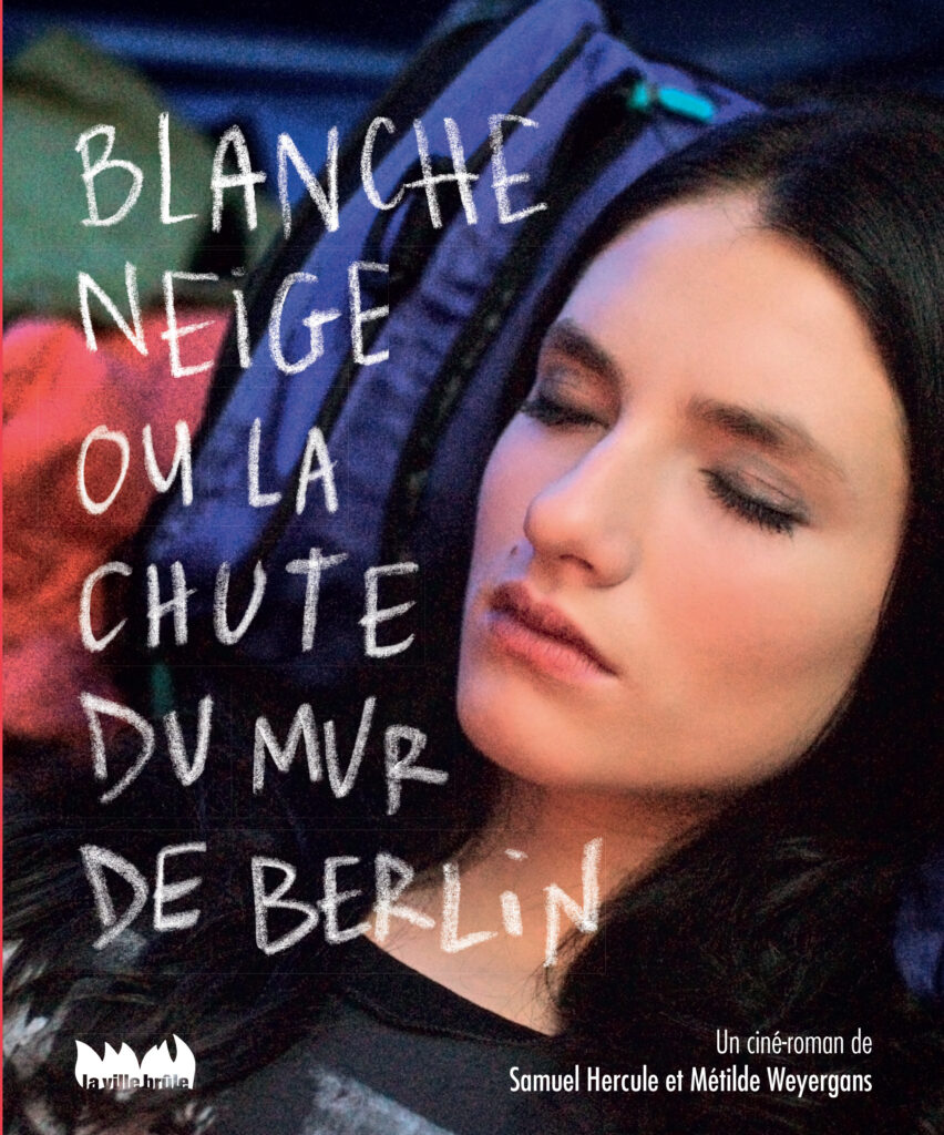 Couverture du roman-photo "Blanche Neige ou la chute du Mur de Berlin" écrit par Samuel Hercule et Métilde Weyergans.